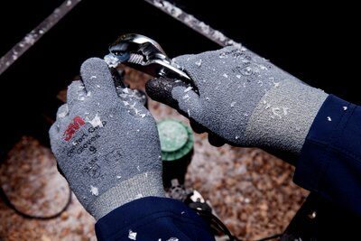 3M - 99150 Comfort Grip Glove CGM-W Winter Size Medium (7010352930)