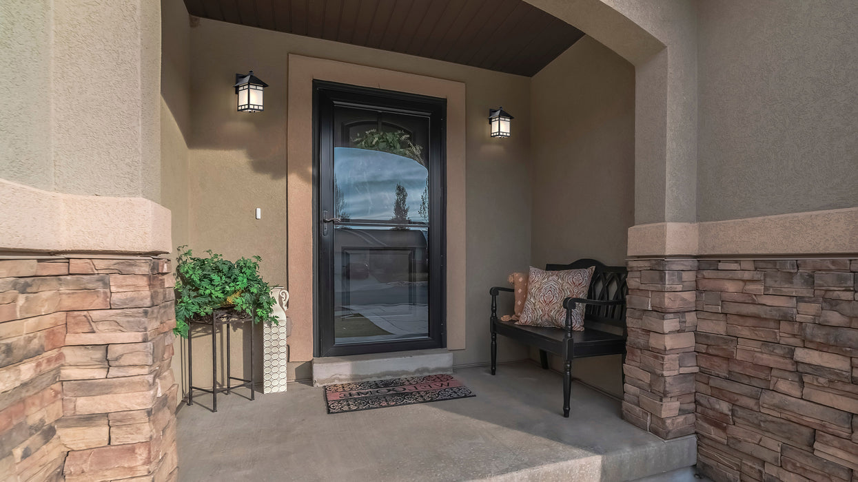 SATCO/NUVO Drexel 1-Light 9 Inch Outdoor Wall Fixture With Frosted Seed Glass (60-5602)