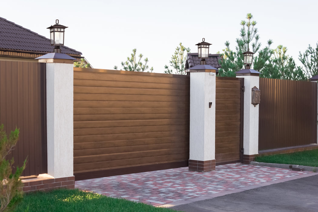 SATCO/NUVO Cove Neck Outdoor Small Post Lantern 1 Light Rustic Bronze Clear Seeded Glass (60-5955)