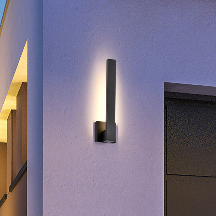 SATCO/NUVO Raven LED Outdoor Sconce 18 Inch Textured Matte Black Finish 15W 3000K (62-1426)