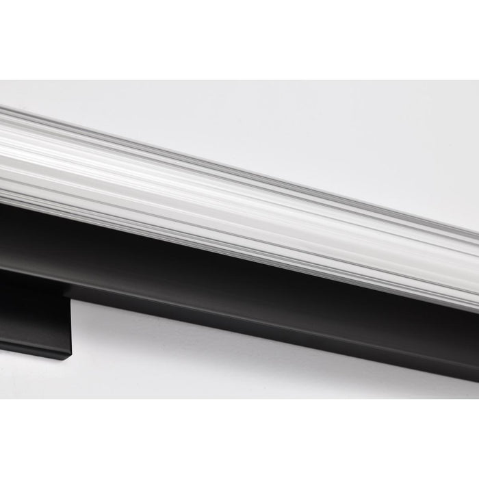 SATCO/NUVO Larissa 24 Inch LED Vanity 13W 810Lm 3000K 90 CRI 120-277V Black Finish Opaque Glass (62-2385)