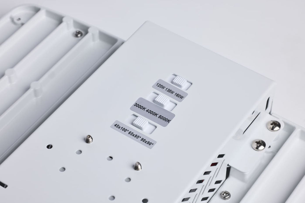 SATCO/NUVO LED Linear High Bay Wattage/CCT Selectable 160W/135W/120W 3000K/4000K/5000K Beam Angle Selectable White Finish 120-347V (65-1511)