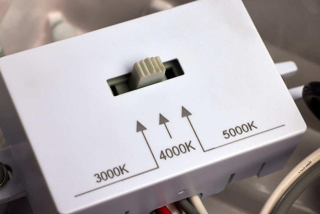 SATCO/NUVO LED Wide Beam Angle Canopy Square Wattage/CCT Selectable 20W/30W/45W 3000K/4000K/5000K 120-277V 80 CRI 0-10V Dimming White (65-634)