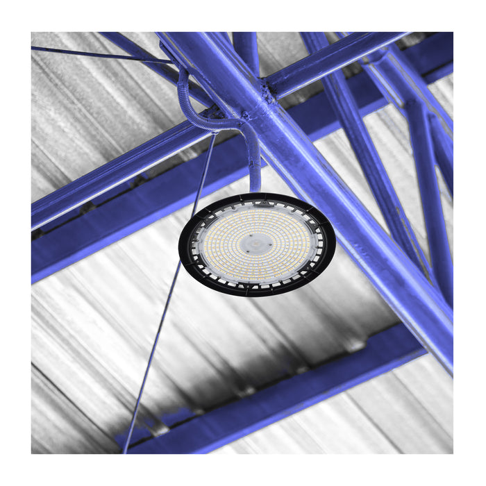 SATCO/NUVO LED UFO High Bay Wattage/CCT Selectable 150W/175W/200W 3000K/4000K/5000K 120-347V White Finish (65-813)