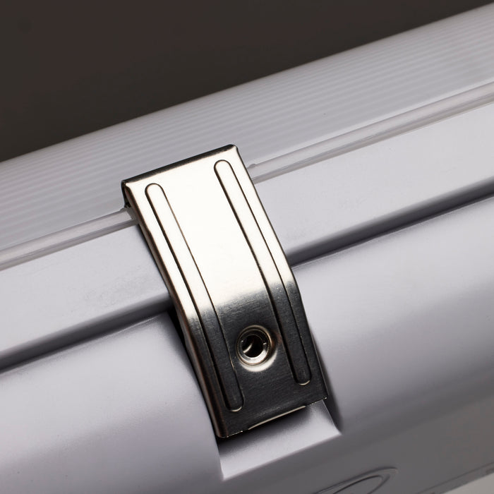 SATCO/NUVO 4 Foot Vapor Tight Linear Fixture With Integrated Microwave Sensor CCT And Wattage Selectable 40W/50W/60W 3000K/4000K/5000K (65-824R1)