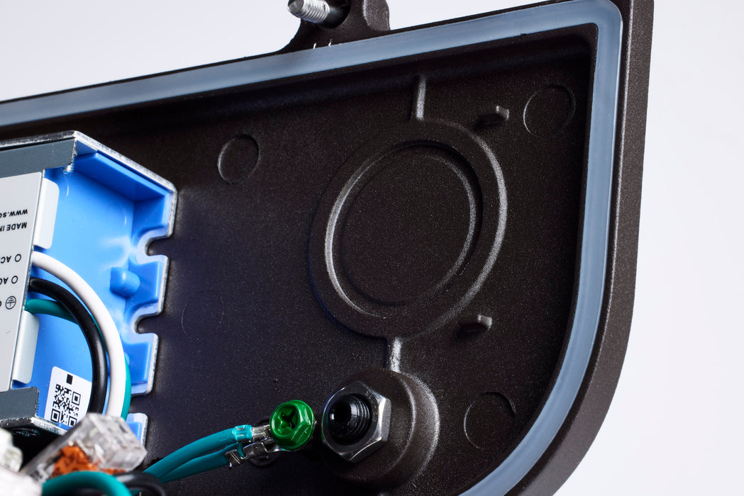 SATCO/NUVO LED Area Light Type IV 240W Bronze Finish 5000K 120-277V (65-847-4)