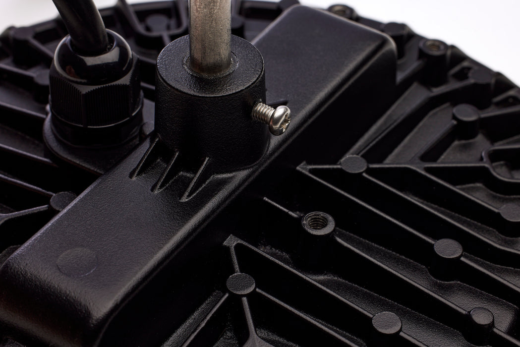 SATCO/NUVO 80W Hi-Pro Shop Light With Plug 8 Inch 5000K Black Finish 120V (65-965)