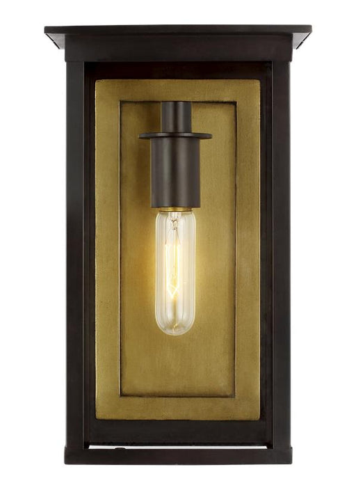 Generation Lighting Freeport Medium Outdoor Wall Lantern Heritage Copper Finish With Clear Glass Panels (CO1111HTCP)