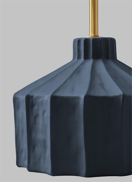 Generation Lighting Veneto Medium Table Lamp Matte Medium Blue Wash Finish With White Linen Fabric Shade (KT1321MMBW1)