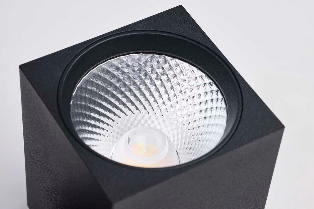 SATCO/NUVO 8W Square LED Track Head CCT Selectable 2700K/3000K/3500K/4000K/5000K Dim To Warm J Style 36 Degree Beam Angle 120V Black (JH5052)