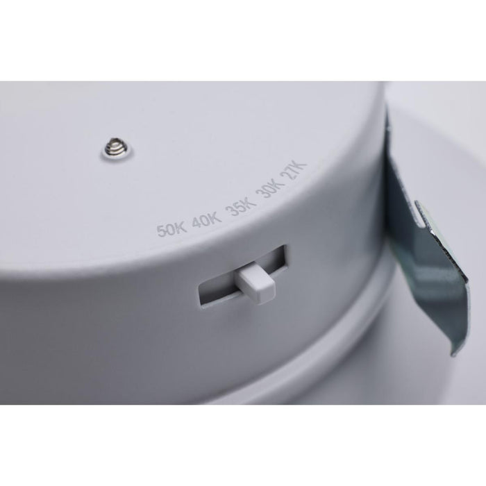 SATCO/NUVO 10W LED High Output Downlight Retrofit 4 Inch CCT Selectable 2700K/3000K/3500K/4000K/5000K Round White Finish (S11647)