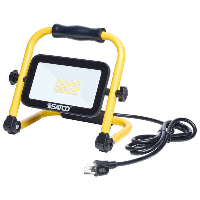 SATCO/NUVO 35W Compact LED Work Light 5000K 5000Lm 6 Foot SJTW Cord/Plug 120V (S13096)