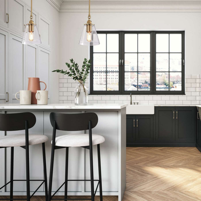 SATCO/NUVO 5.5W LED T6 Candelabra (E12) Base 2000K 500Lm Clear Glass Amber Straight Filament Dimmable 90 CRI 120V (S14217)