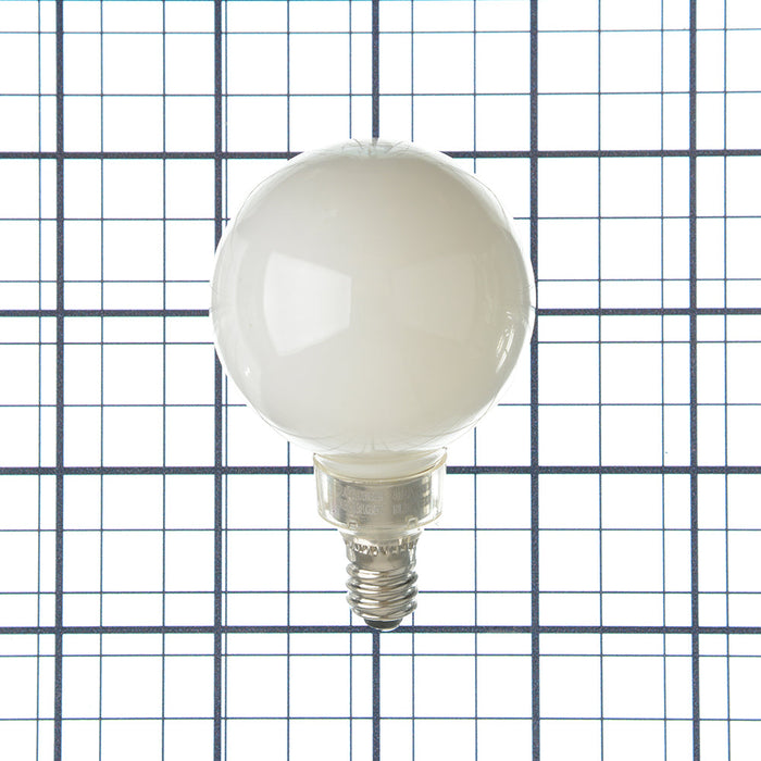 SATCO/NUVO 4.5W G16.5 LED White Candelabra Base 90 CRI 4000K 120V (S21208)