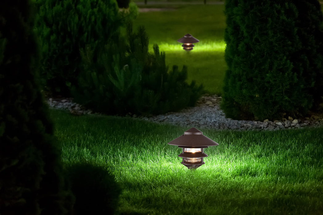 SATCO/NUVO Pagoda Garden Fixture Large 10 Inch Hood 1-Light 3 Louver Old Bronze Finish (SF76-637)