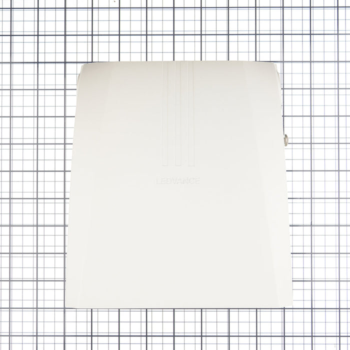 Sylvania SLMWPKC3A/S030UNHD8SC2/WHP Slim LED Wall Pack 3A Wattage/CCT Selectable 10W/20W/30W 3000K/4000K/5000K 120-347V 0-10V Dimming 80 CRI White Photocell (63840)