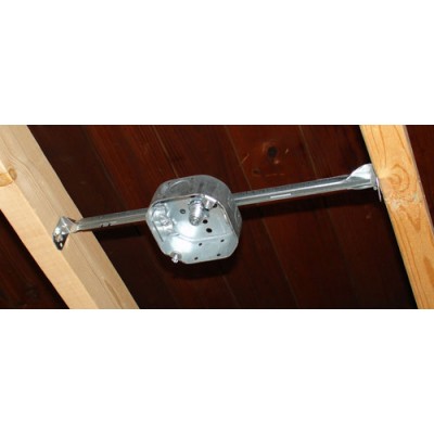 Southwire Garvin 4 Inch Octagon Box 1-1/2 Inch Deep Adjustable Bar Hanger Non-Metallic Clamps (54151-HUR)