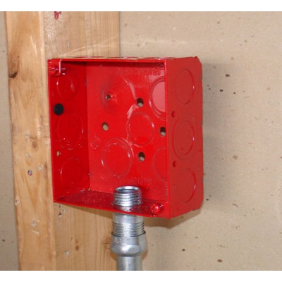 Southwire Garvin 4 Square Junction Box Red 1-1/2 Inch Deep (6) 1/2 Inch And (6) Combination Side Knockouts (52151-RED)