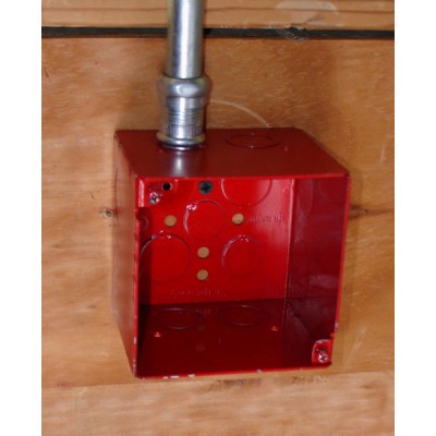 Southwire Garvin 4 Square Junction Box Red 4 Inch Deep (4) Combination (2) 3/4 Inch And (2) 1 Inch Side Knockouts (52191-RED)
