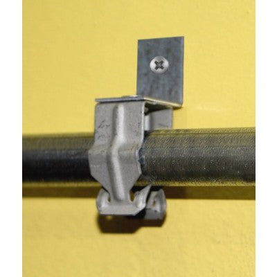 Southwire Garvin Push In Conduit Hanger With Angle Bracket For 1 Inch EMT (CHPA-100)
