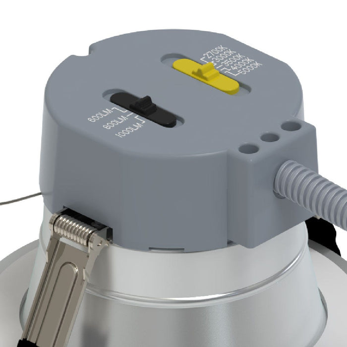 Halco CDLEM-4-LS-CS-HZWH-DDV 4 Inch Downlight Selectable 600Lm/800Lm/1000Lm 2700K/3000K/3500K/4000K/5000K 120-277V Triac/ELV/0-10V Emergency Backup Haze Reflector/White Flange (89222)