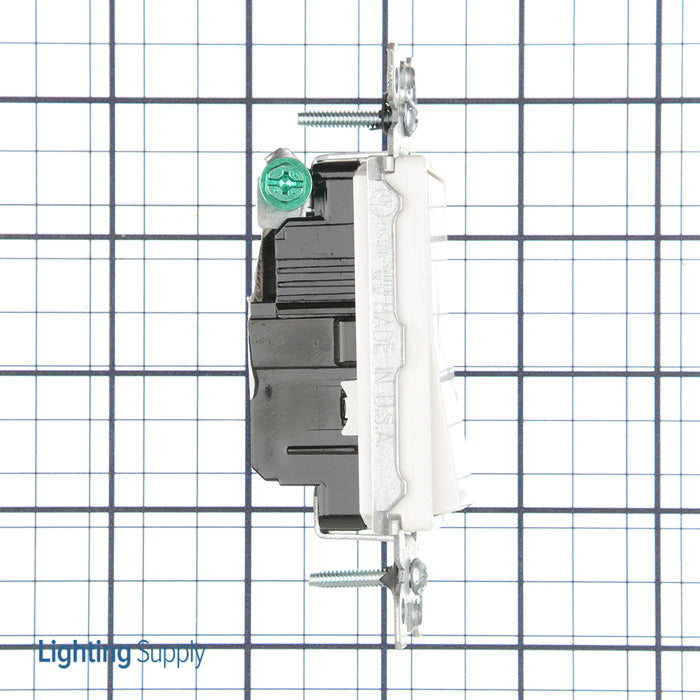 Leviton 15 Amp 120/277V Decora Rocker Single-Pole AC Quiet Switch Residential Grade Grounding QuickWire Push-In And Side Wired White (5601-2W)