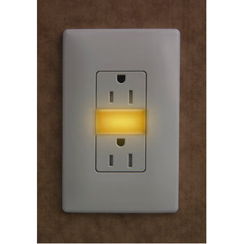 Pass And Seymour Amber Nightlight And 2 15A Tamper-Resistant (NTL885TRAMBERW)