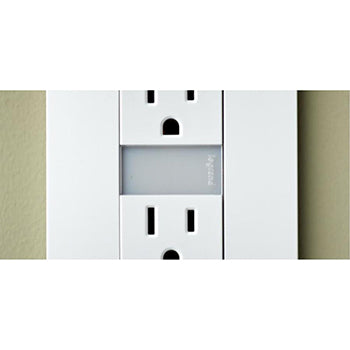 Pass And Seymour Radiant Nightlight /2 15A Tamper-Resistant Outlet And Louver White (NTL885TRWCC6)