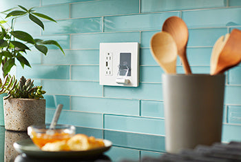 Pass And Seymour Radiant Wireless Charger White 3.1 USB 15A Receptacle White V2 (RWC826USBWCCV2)