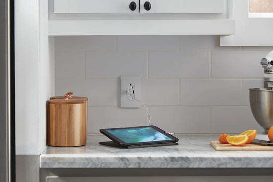 Pass And Seymour Self-Test GFCI Receptacle Tamper-Resistant 15A With USB Type AA White (1597TRUSBAAW)