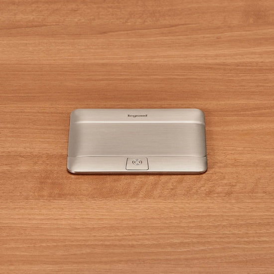 Pass And Seymour Stainless 15A Tamper-Resistant Duplex With USB 6 Foot (DQFP15UST)