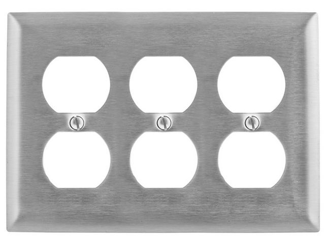 Pass And Seymour Smooth 302SS 3-Gang 3 Duplex (SS83)