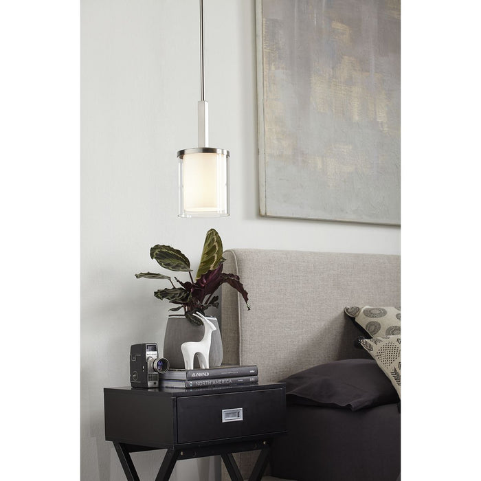 Progress Lighting Mast Collection One-Light Mini-Pendant (P500192-009)
