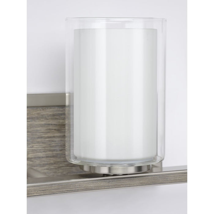 Progress Lighting Mast Collection Three-Light Bath And Vanity (P300217-009)