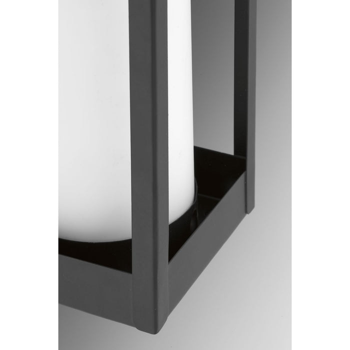 Progress Lighting Patewood Collection One-Light Medium Wall Lantern (P560040-031)