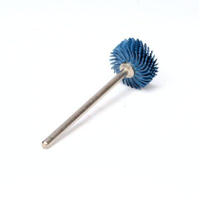 3M - 27616 Scotch-Brite Radial Bristle Disc 9/16 Inch X 1/16 Inch P400 (7000046125)