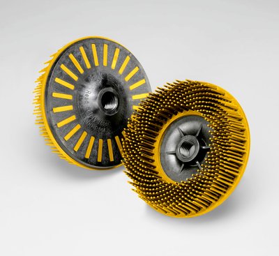 3M - 24242 Scotch-Brite Bristle Disc 4-1/2 Inch X 5/8-11 Internal 80 (7100138174)