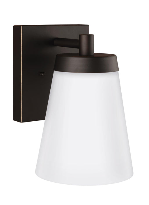 Generation Lighting Renville Large One Light Outdoor Wall Mount Lantern (8638601-71)