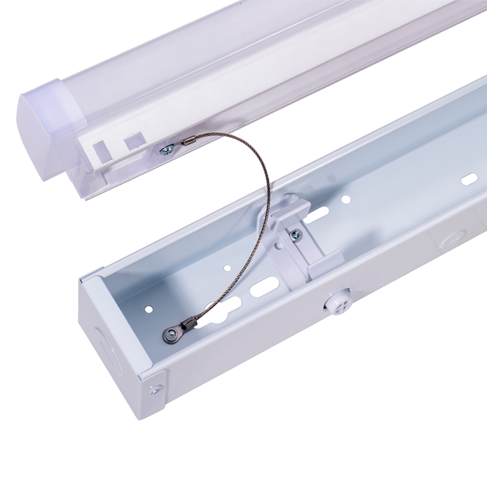 Topaz LS4-40-40K-D 4 Foot Linear Strip 40W 5200Lm 4000K 120-277V Dimmable To 10 Percent (T74433)